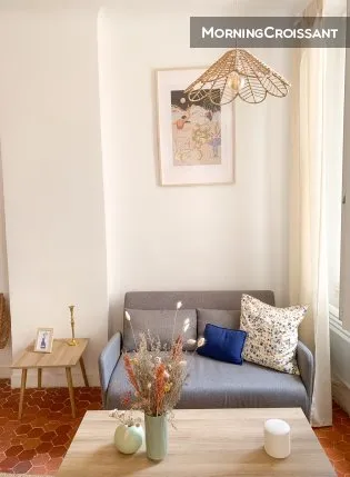 Séjour - Appartement 2 Pièces avec Vue sur les Toits à Marseille