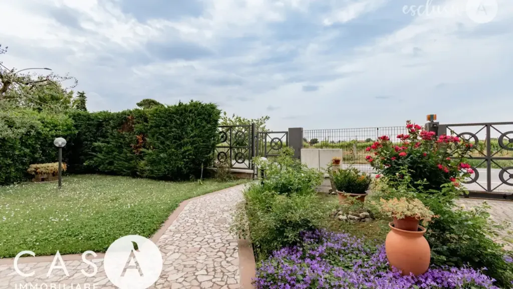 Jardin - Villa Portion with Garden in Forlì