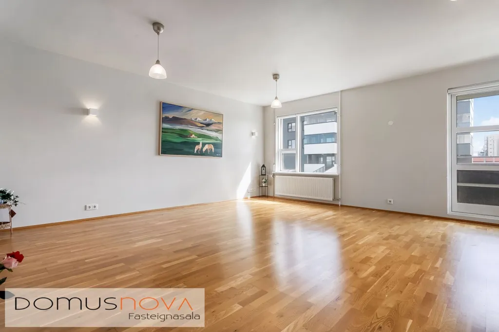 Séjour - Two-Bedroom Apartment with Balcony in Akranes