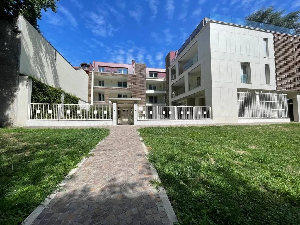 Jardin - Luxury Apartment with Tech Features in Legnano