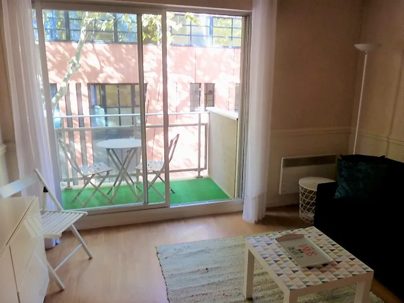 Rõdu - Studio with Balcony in Clichy