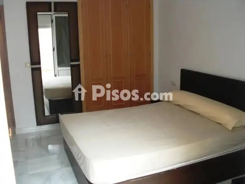 Chambres - Flat with Patio in Calle de Isidoro Martínez