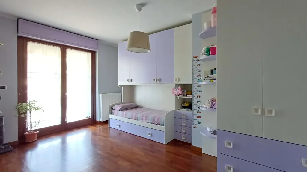 Chambres - Ground Floor Apartment with Private Garden in Cirie'