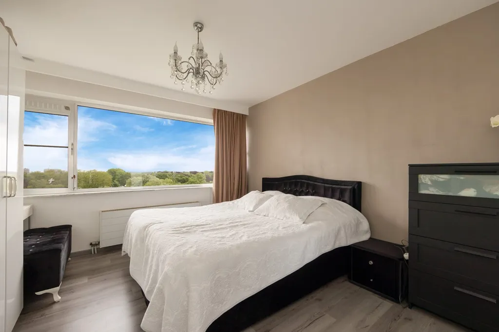 Chambres - Appartement avec deux terrasses et vue verdure à Merksem