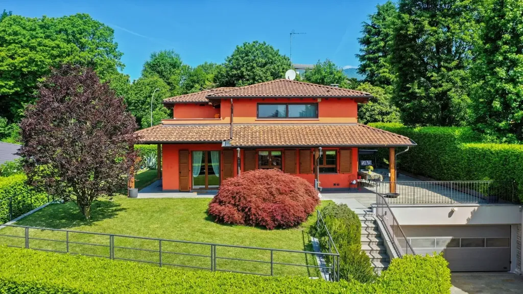 Esterno - Villa with Lake View in Montorfano
