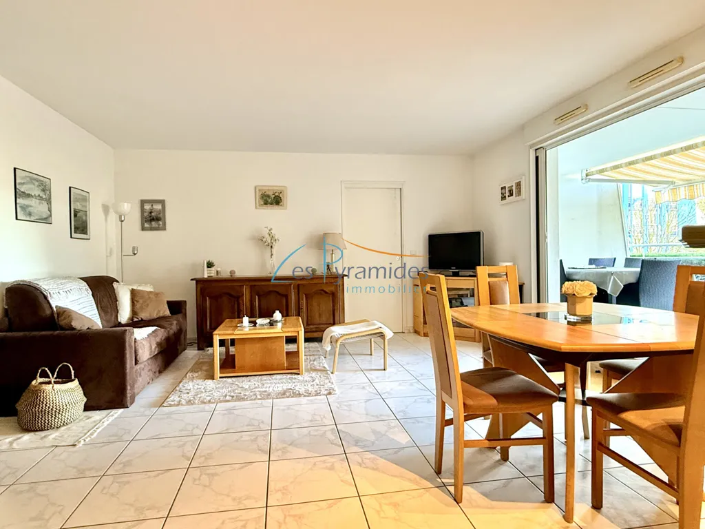 Séjour - Appartement avec Terrasse et Garage à La Grande Motte