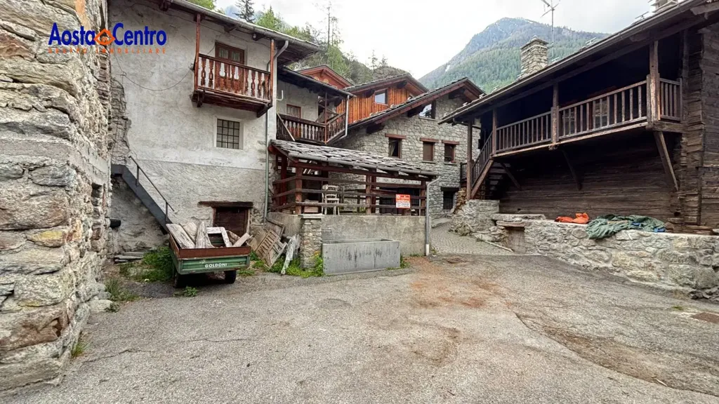 Välivaade - Rustic Casale with Terrace in Vernosse, Oyace