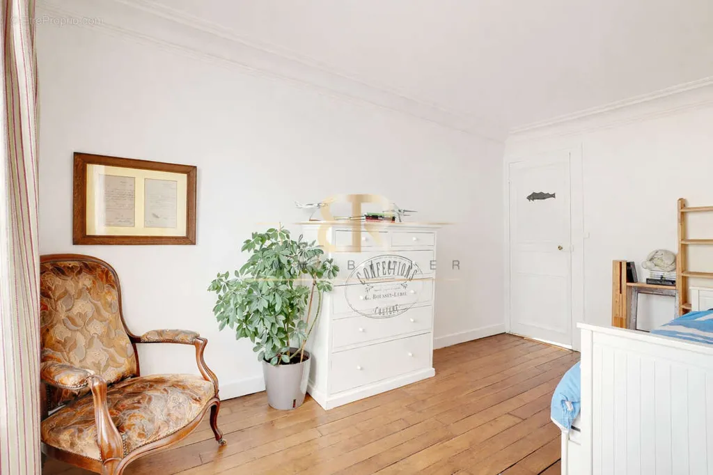 Magamistoad - Bright 2-Bedroom Flat in Batignolles