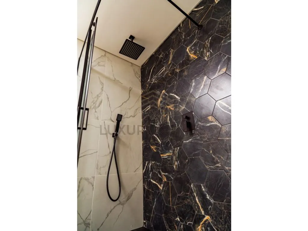 Salles de bain - Luxury Duplex with Terrace in Almancil
