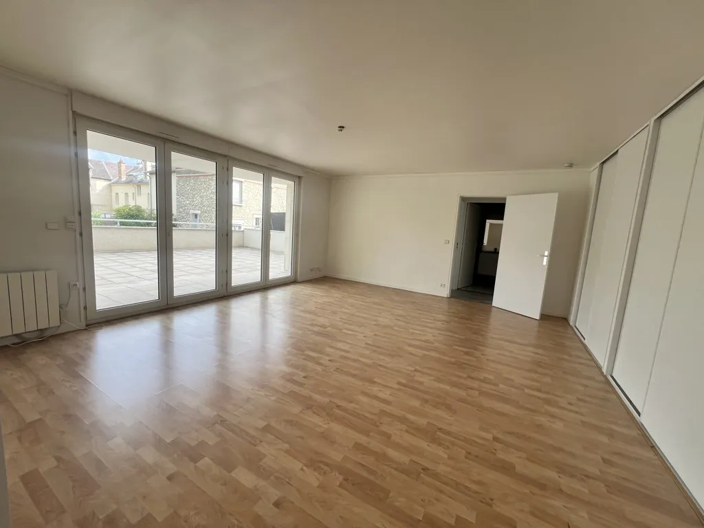Toad - Apartment with Terrace in Courlancy