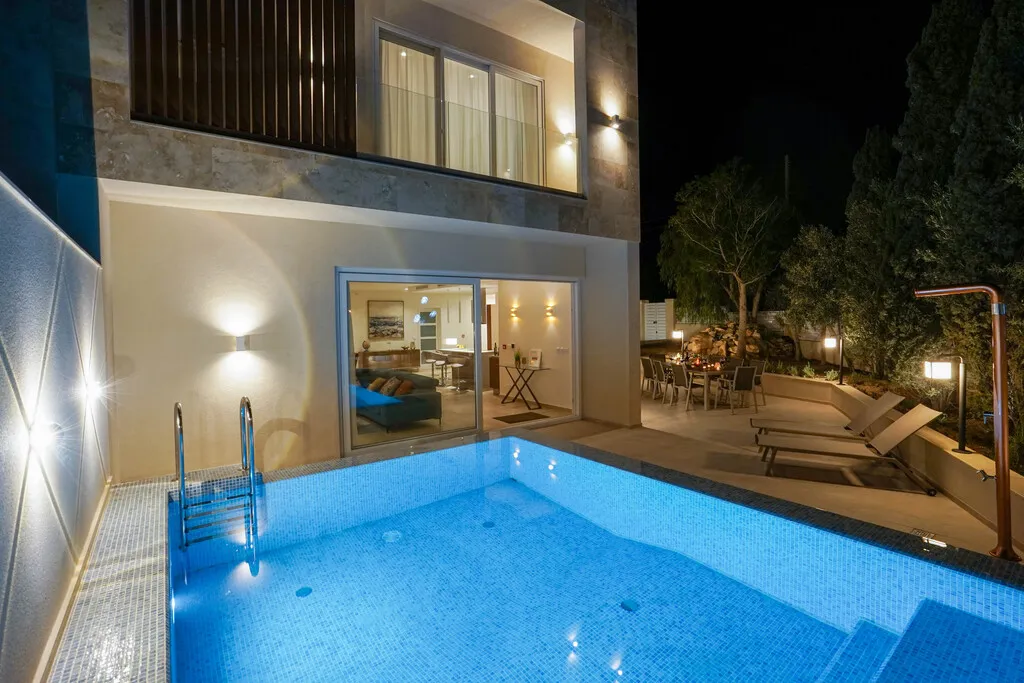 Piscine - Maison 4 chambres à Ibragg