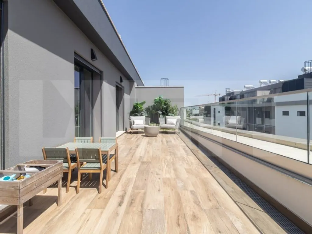 Terrass - Luxury Duplex with Private Parking in Montijo