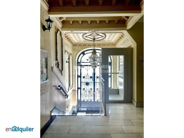 Esik - Fully Furnished Flat with Patio in Chamberí