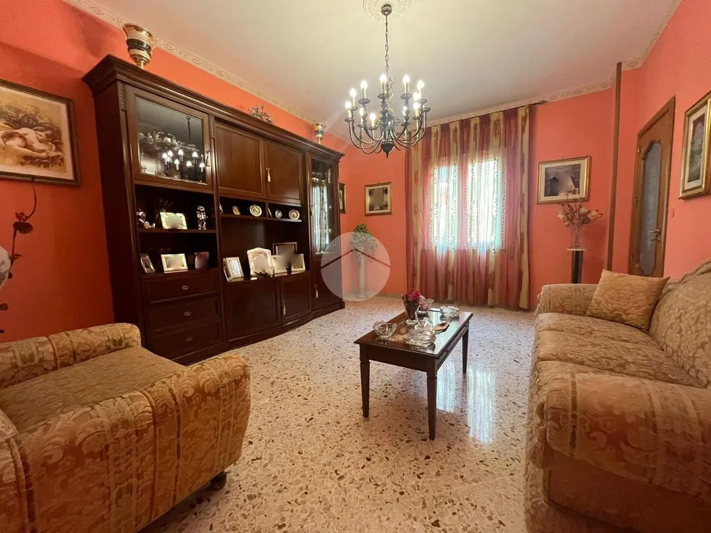 Séjour - 1970s Apartment with Balcony in Palermo