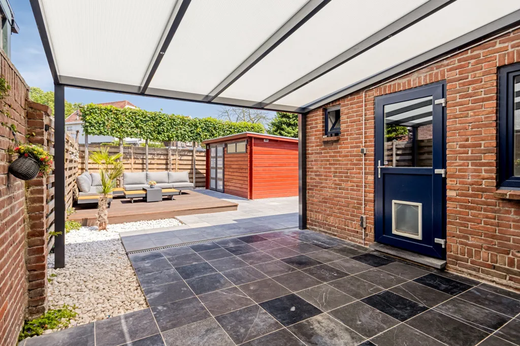Terrasse - Two-Storey House with Garden in Sas van Gent