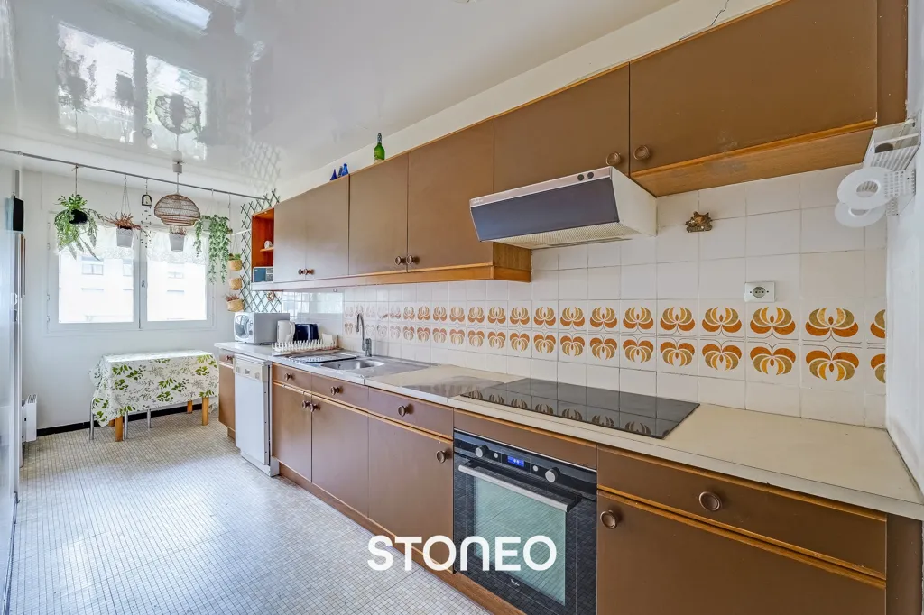 Köök - Spacious 4-Piece Flat near Métro in Boulogne-Billancourt