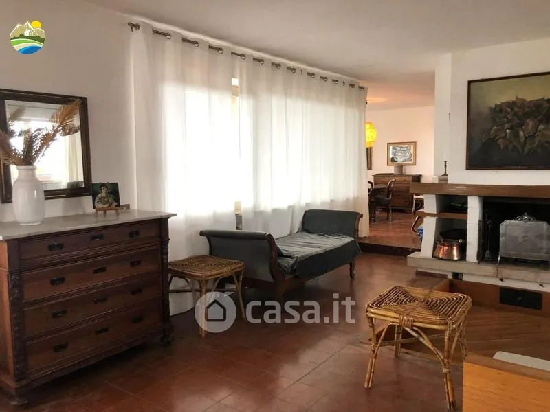 Séjour - Panoramic Villa with Private Park in Notaresco