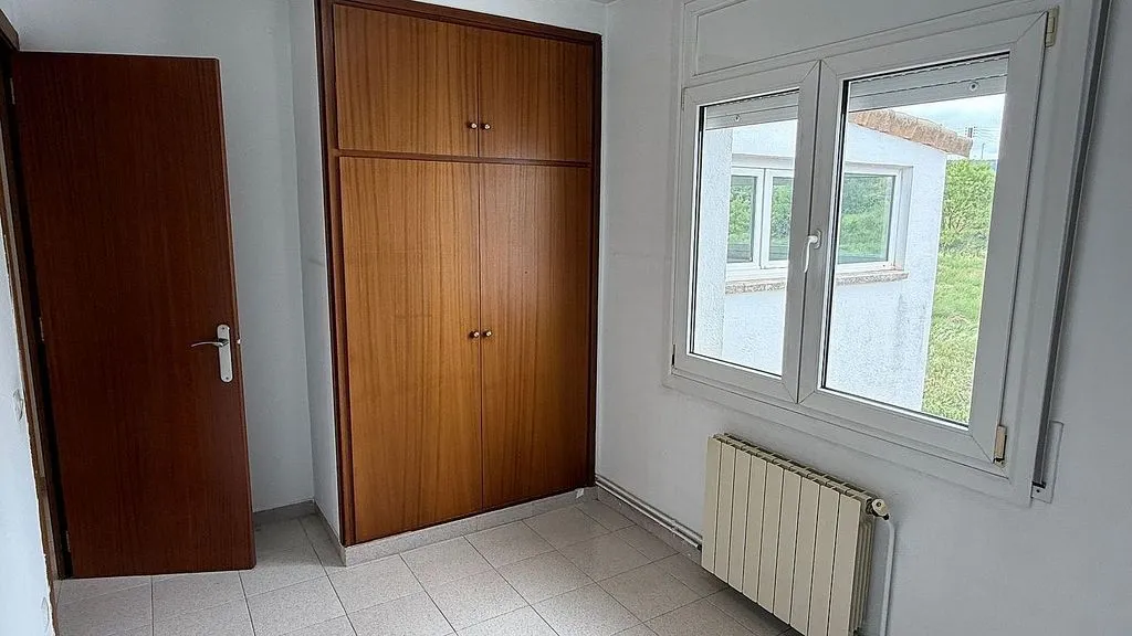 Pièces - Terraced House with Garage in Moià