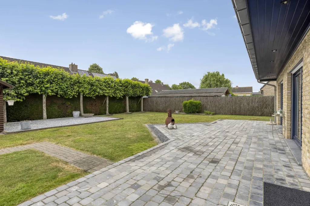 Giardino - Family Home with Solar Panels in Izegem