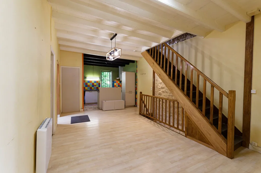 Rooms - Village House with Courtyard in Varaignes