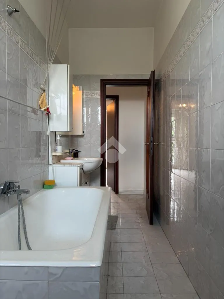 Bagni - Renovated 2-Bedroom in Gallaratese, Milan