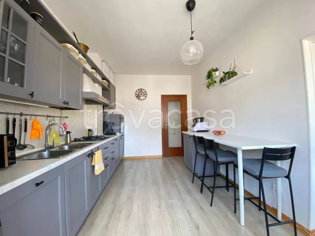Köök - Penthouse with Panoramic View in Gorizia Centre
