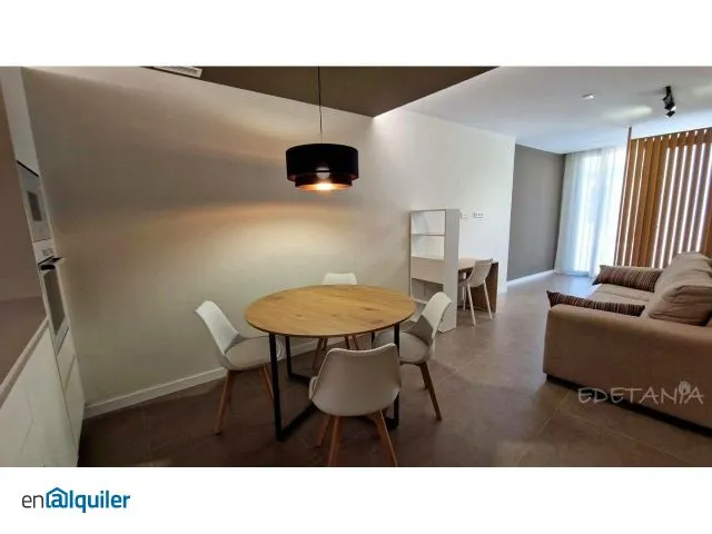Salle à manger - Newly Finished Flat with A/C in Vinalesa
