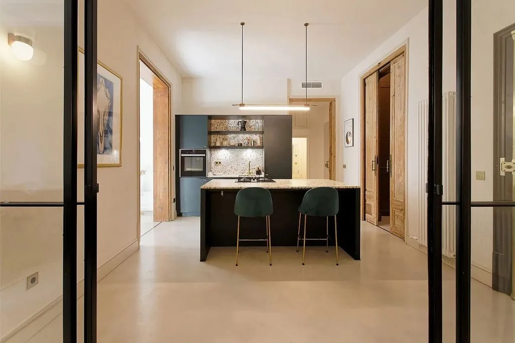 Köök - Luxury Apartment with Courtyard in Gothic Quarter
