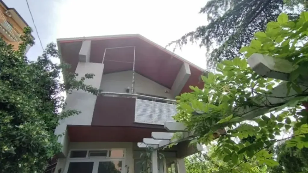 Välivaade - Twin-Storey Apartment with Balcony in Trieste