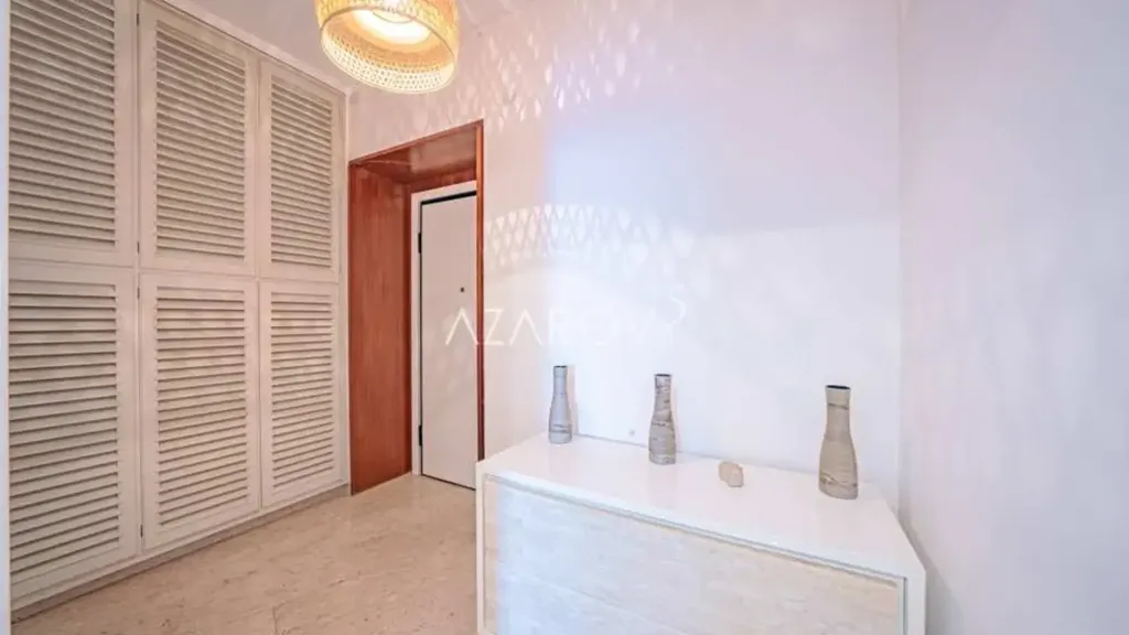 Entrée - Luxury Triplex with Sea View in Sanremo