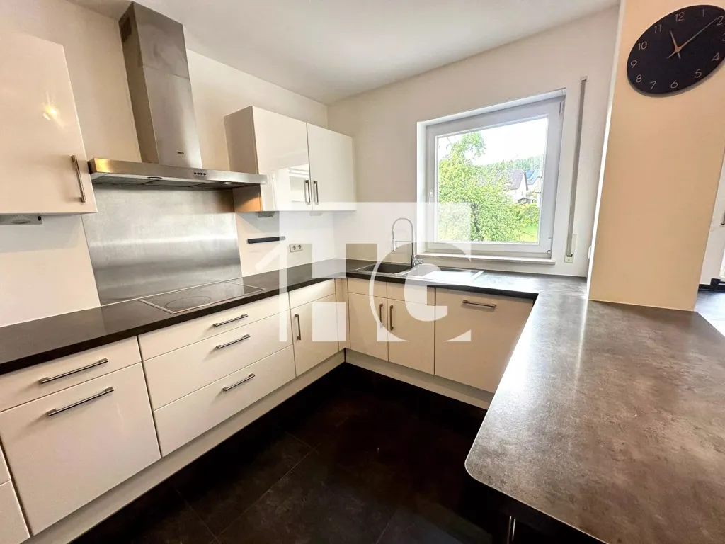 Köök - 4-Bedroom Apartment with Attic in Eischen