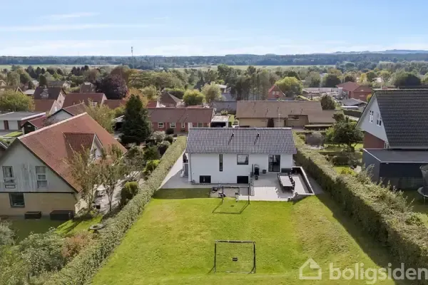 Õhuvaade - Villa with Private Lake in Nørager