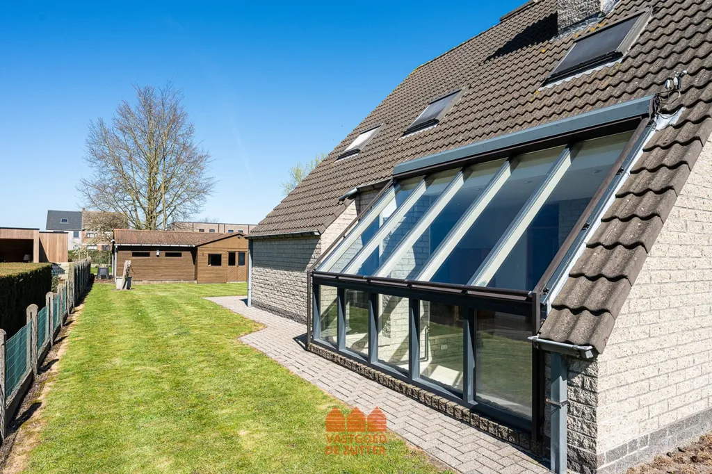 Välivaade - Open-plan House with Double Garage in Bentille