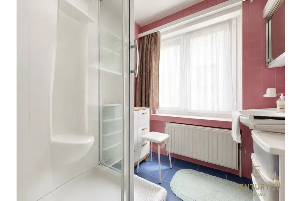 Bagni - 2-Bedroom Apartment near NATO in Evere
