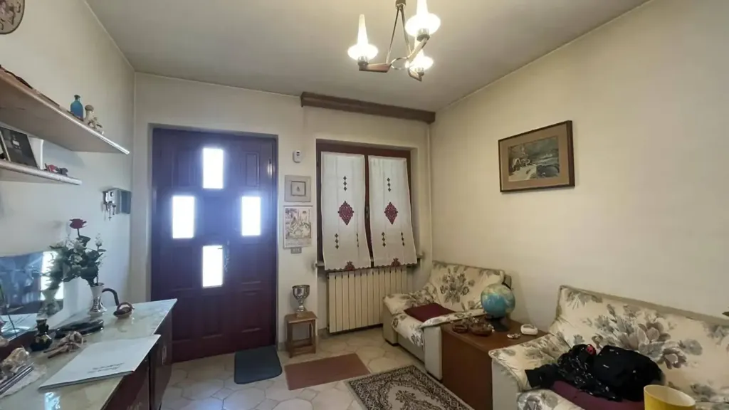 Esik - Row Villa with Garden in Mede