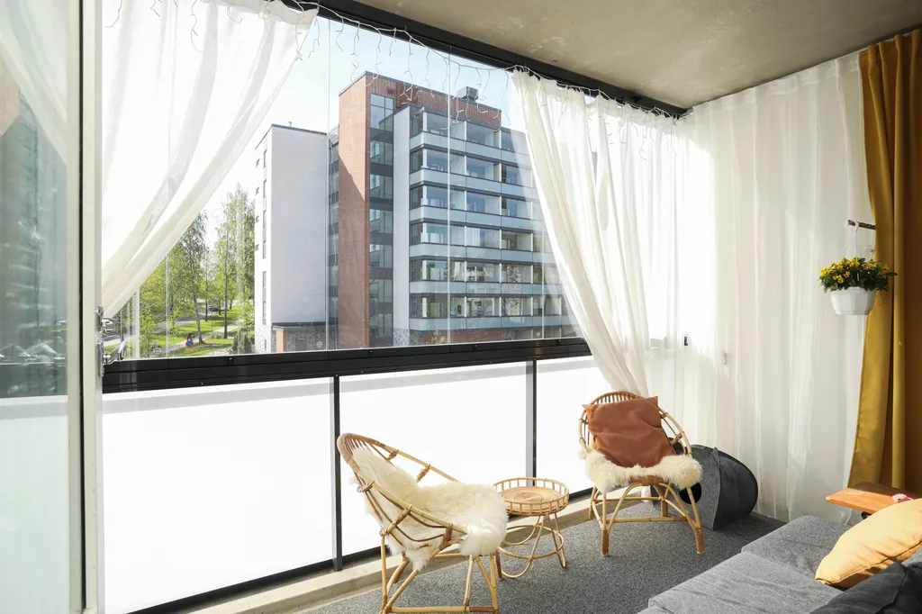 Balcone - Modern Apartment with Balcony in Lahti
