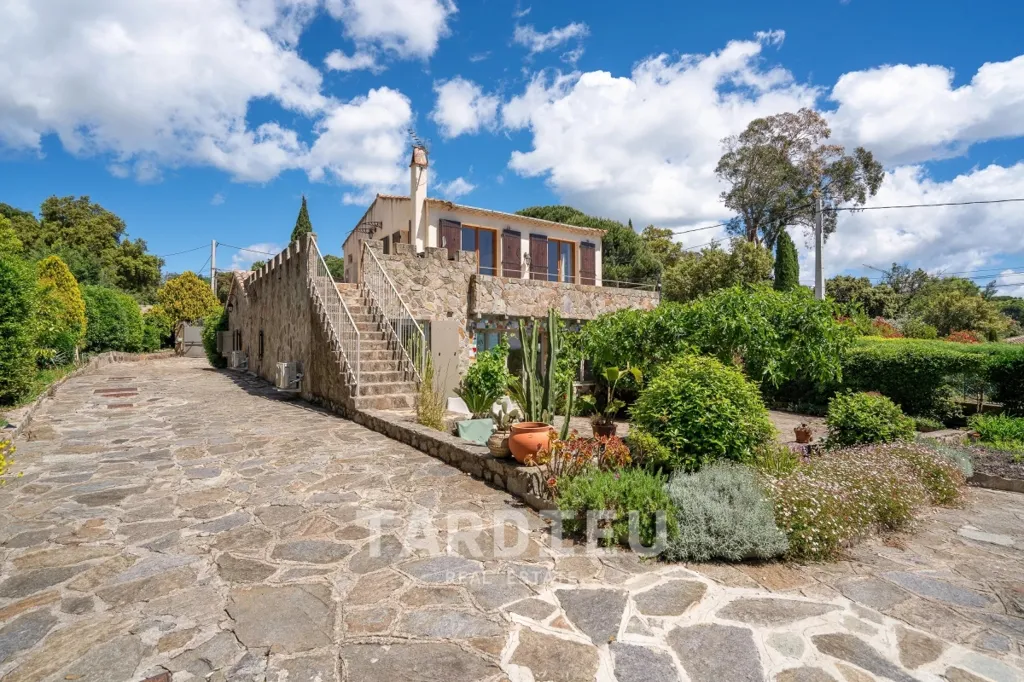 Garden - House with Sea View in La Croix-Valmer