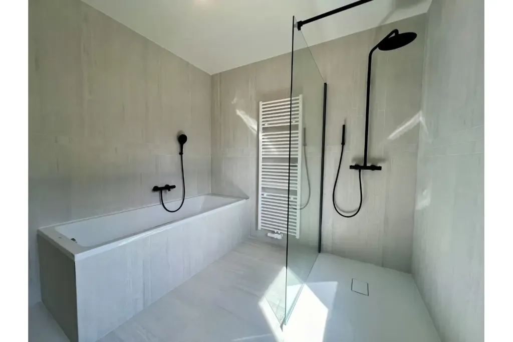 Vannitoad - Luxury Villa with Solar Panels in 2024