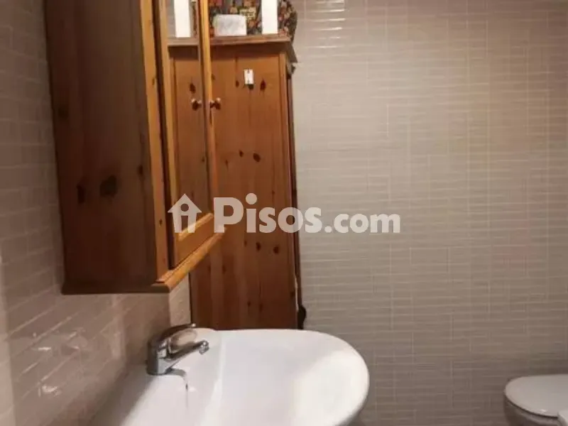 Bathrooms - Apartment with Terrace in Tortosa Centre