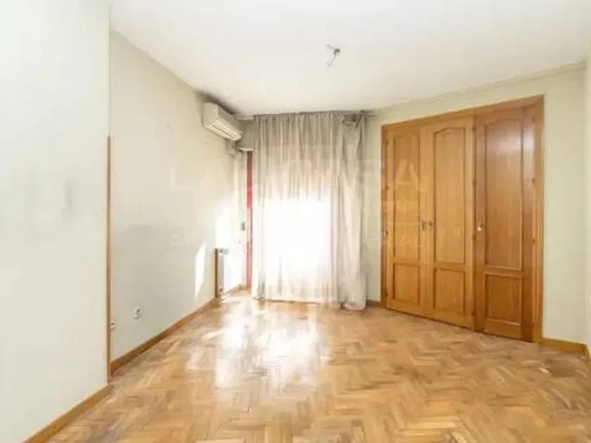 Magamistoad - Corner Flat with Terraces in Imperial, Madrid