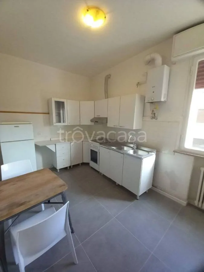 Cuisine - Bright Apartment with Balcony in Ferrara