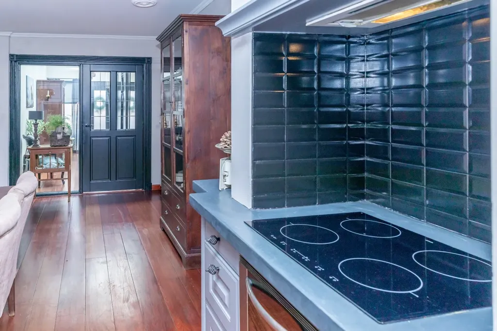 Cuisine - Dual Dwelling with Office Space in Ochten