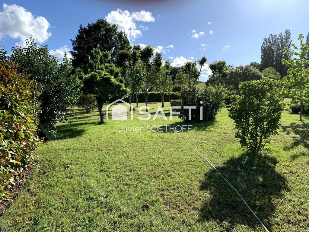 Jardin - Maison avec Piscine et Jardin à Barbaste