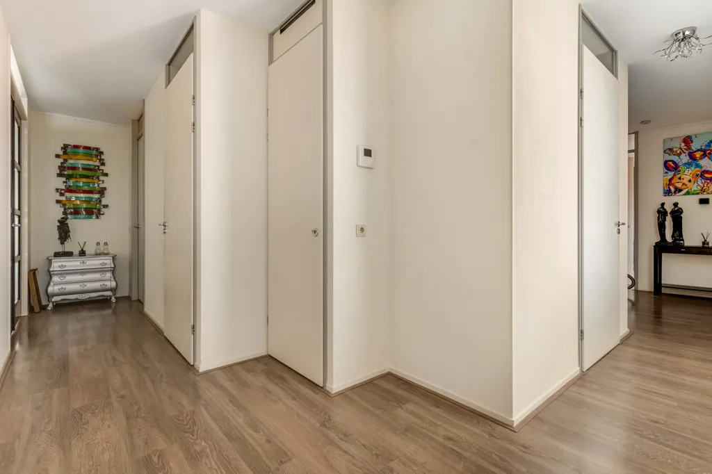 Esik - Luxury Corner Penthouse with Large Terrace in Almere