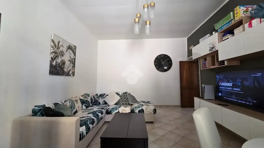 Living Room - Apartment with Terrace in Montesanto, Naples