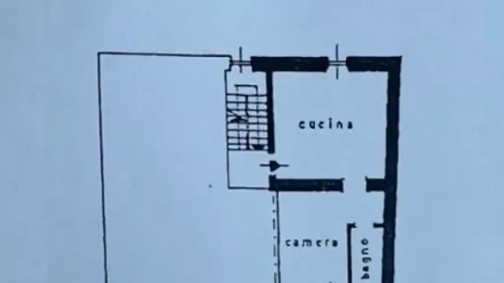 Plaan - 2-Bedroom Apartment with Balcony in Como