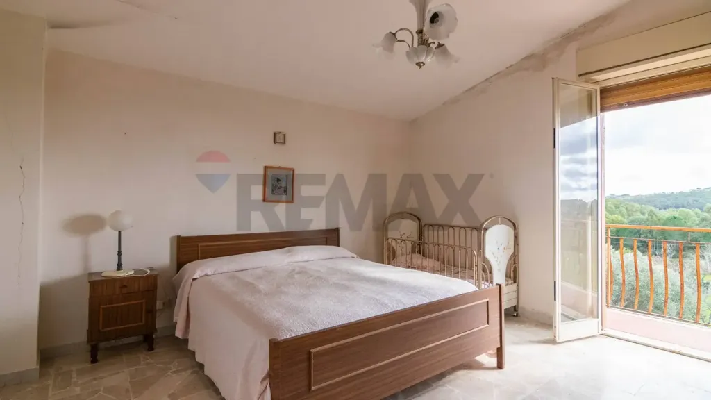 Magamistoad - Bifamiliar Villa with Garden in Piazza Armerina
