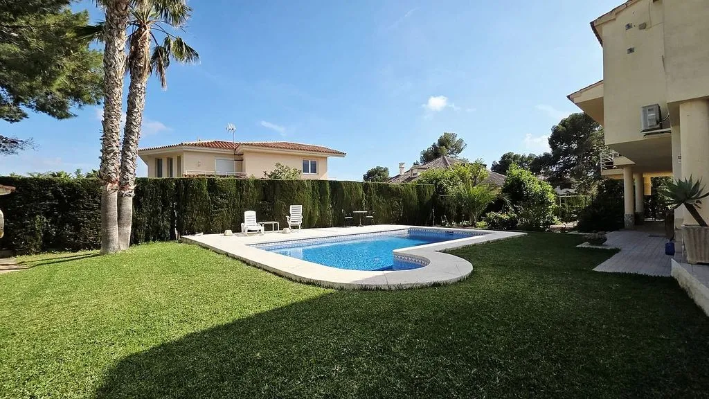 Piscine - Chalet with Pool and Terrace in La Nucía