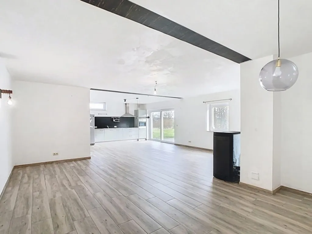 Elutuba - 3-Bedroom House with Terrace in Anhée