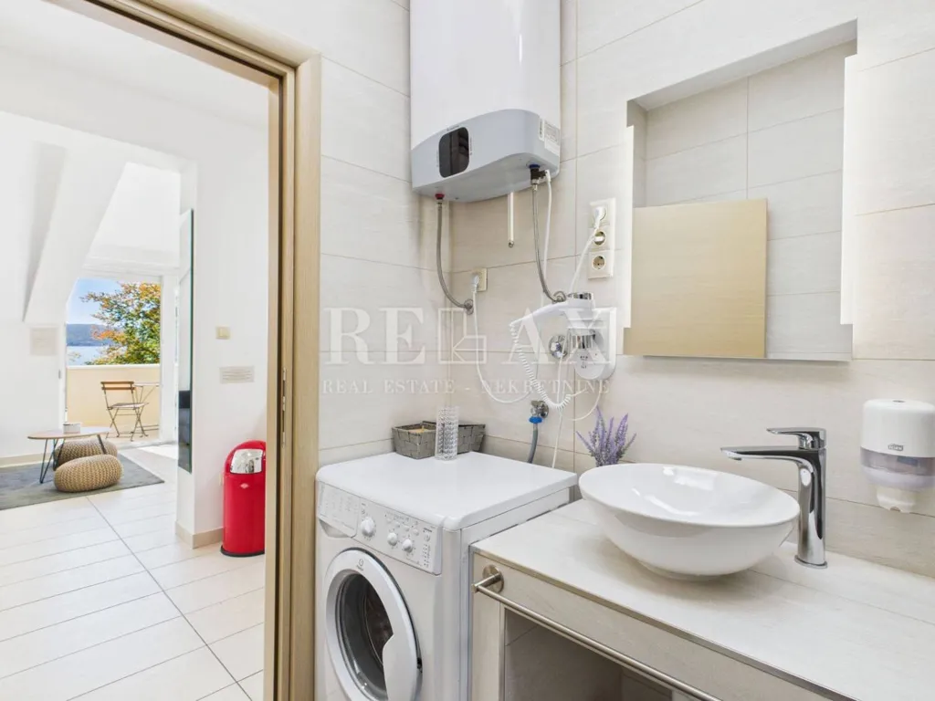 Vannitoad - Apartment with Sea View in Crikvenica Centre